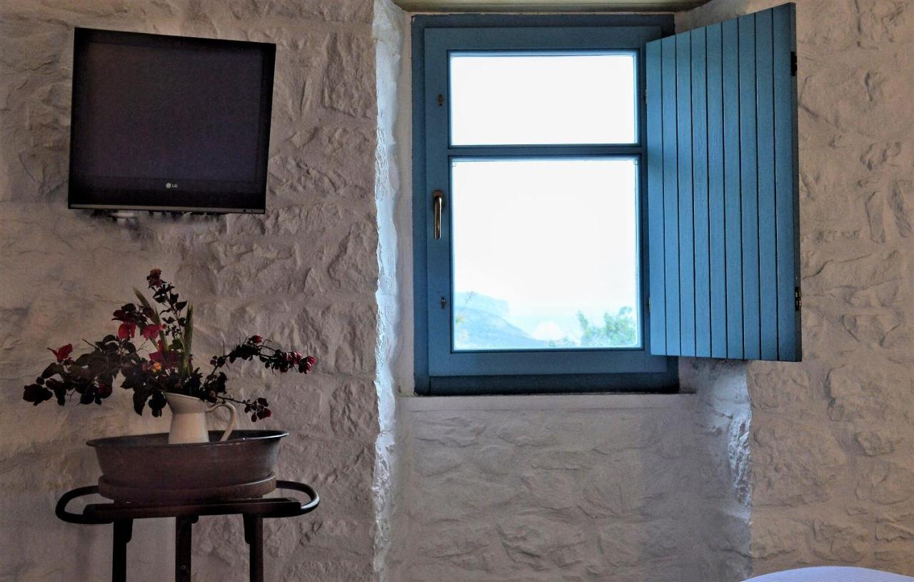 Lithos Stone Suites Areopoli Eksteriør billede