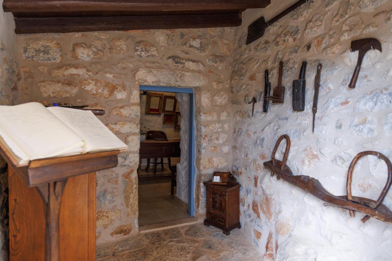 Lithos Stone Suites Areopoli Eksteriør billede