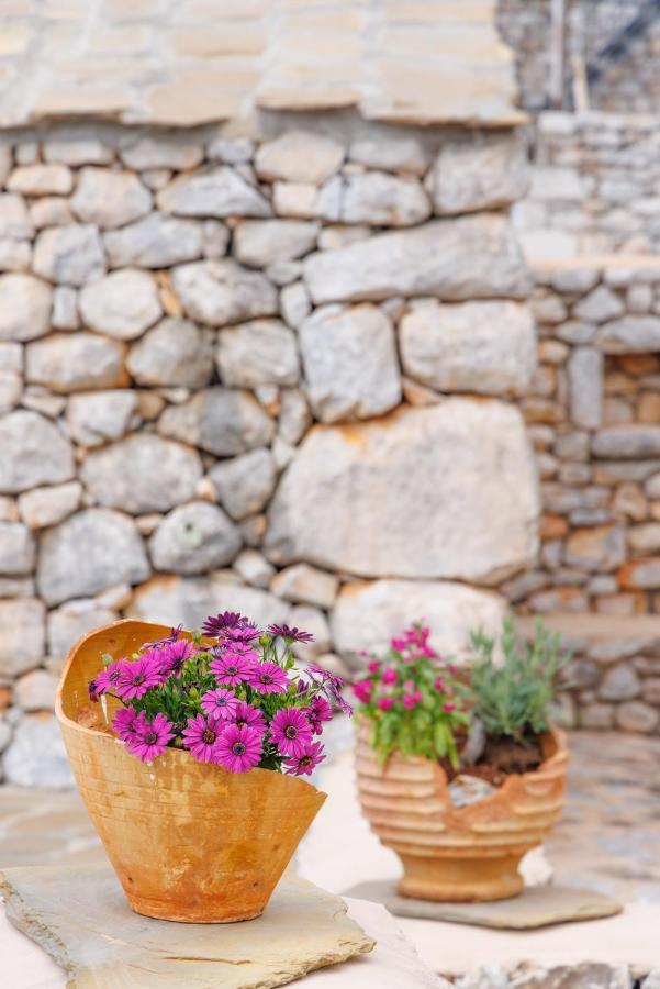 Lithos Stone Suites Areopoli Eksteriør billede