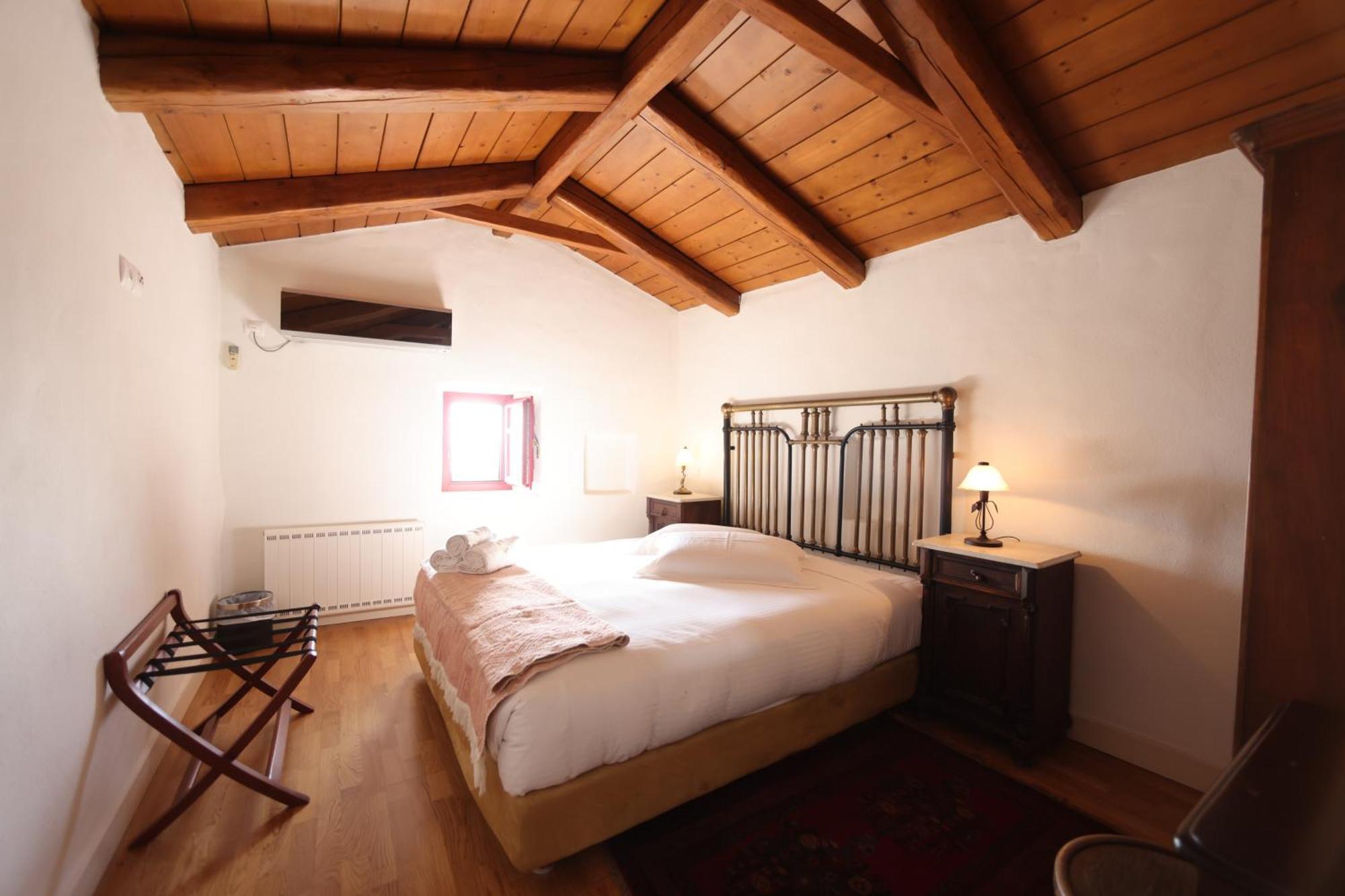 Lithos Stone Suites Areopoli Værelse billede